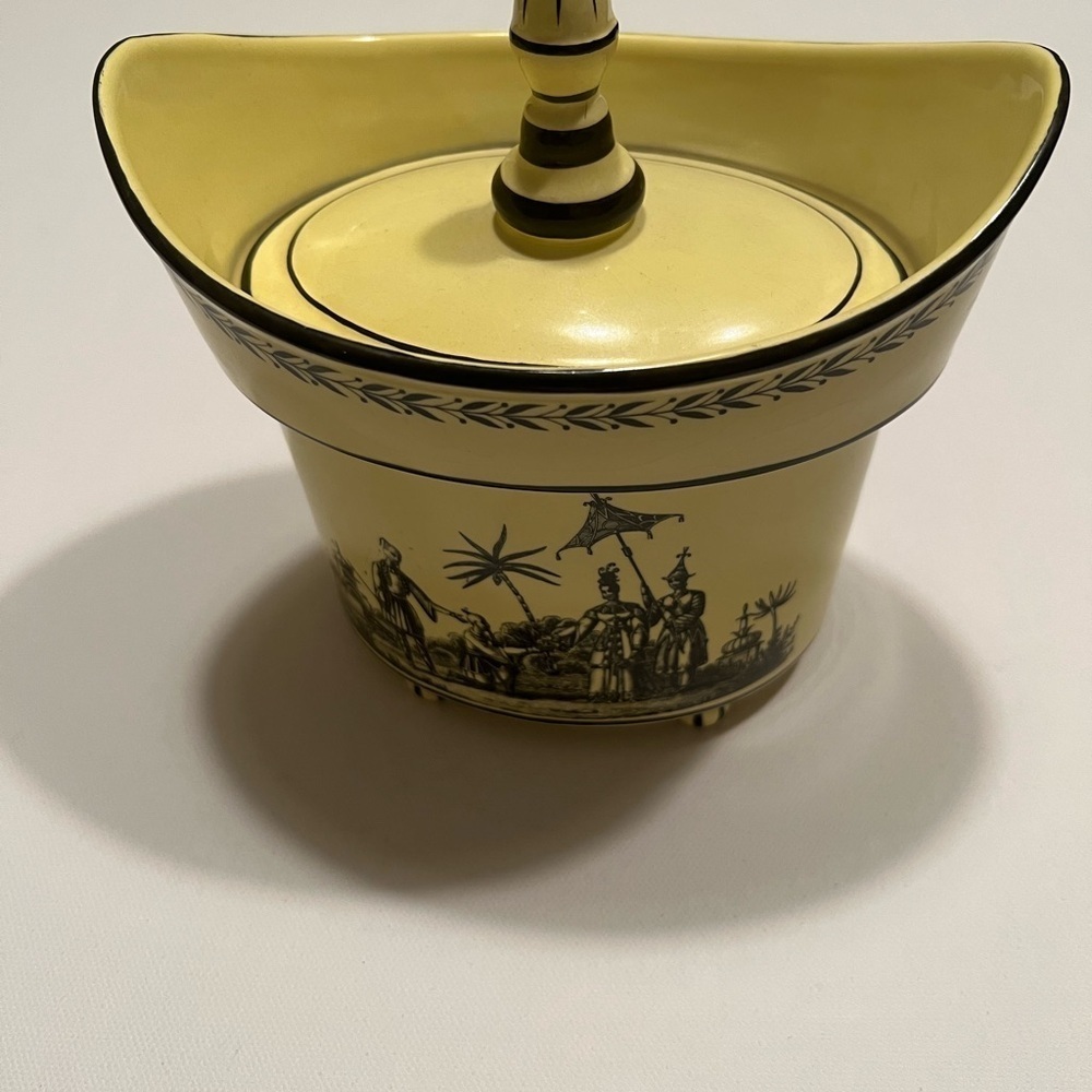Vintage Mottahedeh Creil Yellow/Black Porcelain 7” Scoop Lidded Footed Urn Italy - Picture 3 of 15